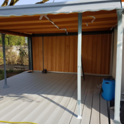 Créer une atmosphère méditerranéenne avec une pergola en fer forgé Brunoy